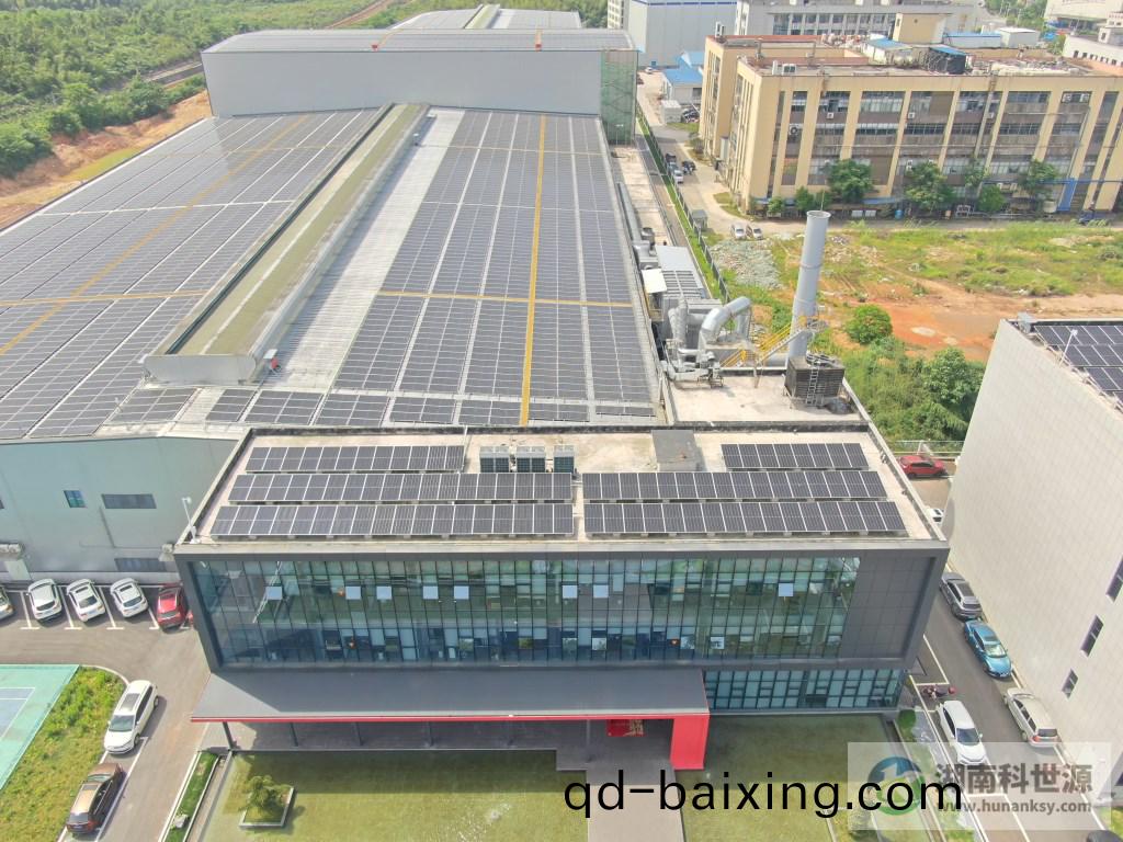 廠房屋頂(ding)光(guang)伏髮電3